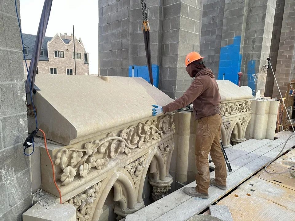 Setting the window sills